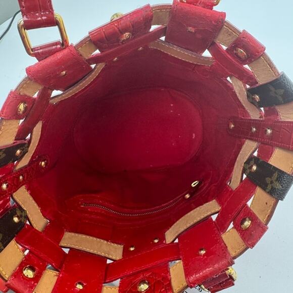 LV Crocodile Red Neo Bucket. Monogram Buclet shoulder bag/great woven detail - Picture 11 of 11